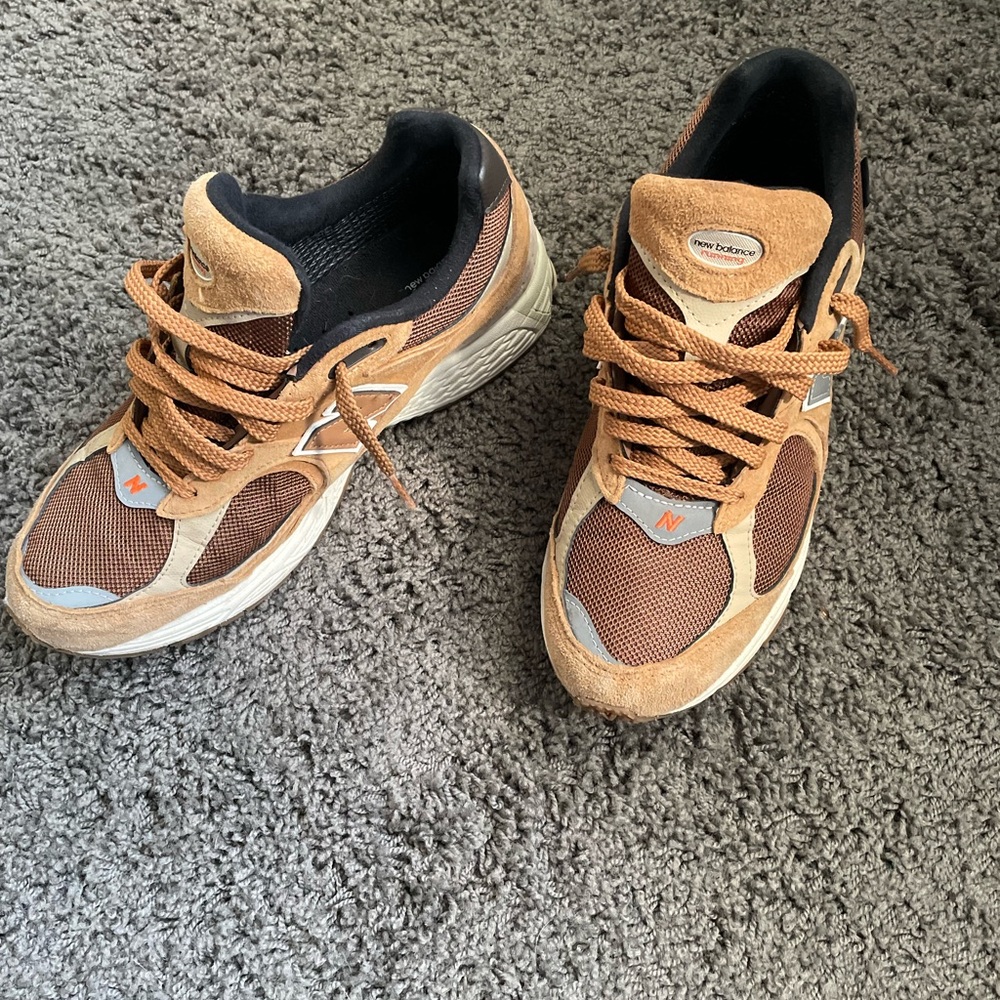 Men’s NB 2002R